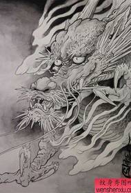 dominant Toonaangevende tattoo-werk