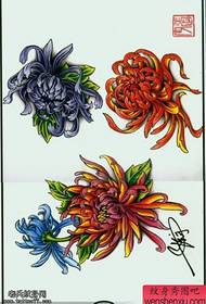 rukopis s tetovažama od krizantema u boji djela tetovaže figura Podijelimo