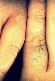 prst ljubav par ključni uzorak tetovaža