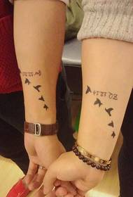 tatuagem de casal fresco firmemente amarrada