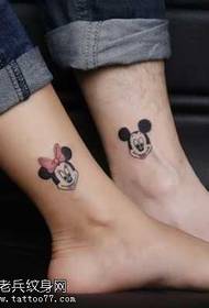 Mickey Mouse bikotea tatuaje eredua