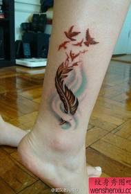 Sekelompok tattoo tattoo feathered Yan gawéna