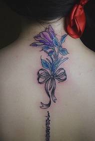Columna vertebral Bella imatge de tatuatge de flors aroma agradable