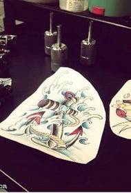 малюнак татуіроўкі рэкамендаваны каляровым якарным татуіроўкай