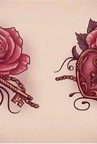A barra de show de tatuagens recomendou um padrão de tatuagem com fechadura com chave rosa