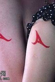 голема црвена ветерна двојка шема на тетоважи