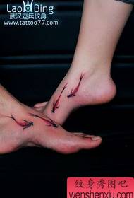 casal tatuagem pé pequeno koi Tatuagem padrão