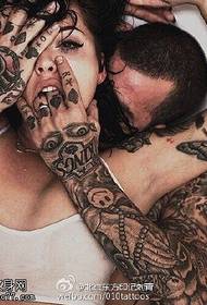 Padrão de tatuagem de casal de estilo europeu e americano
