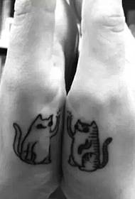 male i ljupke slatke crno-bijele tetovaže životinjskog para