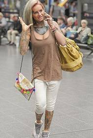 28 anos realidade estrela Jemma Lucy Lucy mais recente tatuagem de leopardo