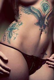 tatoveringsbillede af sexet skønhed