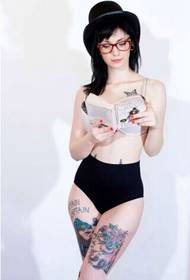 Beauty black silk temptation has long been out, look at beautiful tattoo pictures