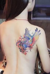 Gambar tato phoenix sing apik kanggo wanita ayu