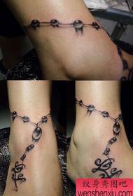 coppia di modello di tatuaggio di anklet