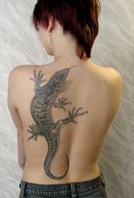 Female Left Back Realistic 3D Big Lizard Tattoo Picture