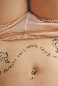 сексуальная соблазнительная красавица татуировка живота