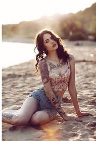 beautiful glamorous European and American beauty seaside classic fashion tattoo picture