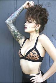 sexig mode bikini skönhet glamour tatuering bild bild