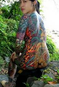 Modo personeco sovaĝa beleco nudaj tatuaj bildoj