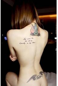 Hermosa sexy belleza personalidad desnuda espalda tatuaje foto