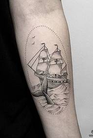 Татуировка с черепом кита