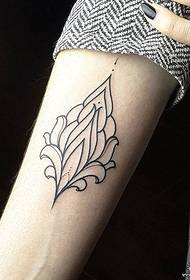 Maza rokas vienkārša līnija mazs svaiga vaniļas tetovējuma raksts