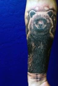 Милий чорний ведмідь татуювання на руку