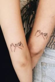 Couple arm hook personality tattoo pattern