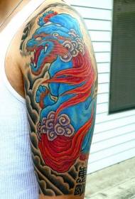 Big arm asian blue lion lion personality tattoo pattern