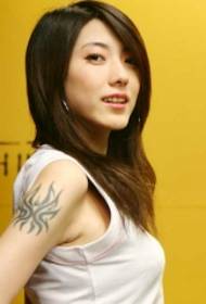 Liu Wei προσωπικότητα τατουάζ μοτίβο τοτέμ