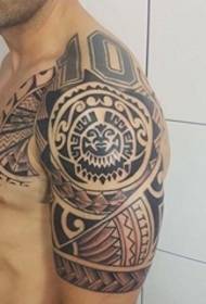 25 mandlige sorte armlinje tatoveringspunkter prikning teknik halvarm tatoveringsmønster