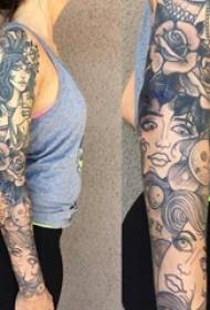 女性の腕のラインタトゥー刺すテクニック文芸花腕タトゥースケッチスキルタトゥーパターン