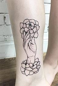 Small arm European and American flower hand line tattoo pattern