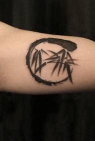 Encre de bras, vent, bambou, motif de tatouage noir