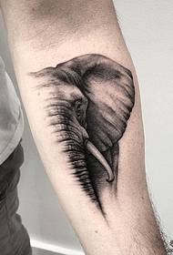 Mažos rankos tikroviškas dramblio juodos pilkos spalvos tatuiruotės modelis