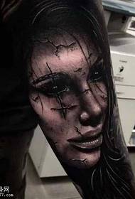 Zware smaak horror vrouwelijke ghost tattoo patroon