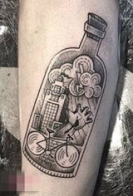 Una serie di punture di tatuaggio in stile grigio bianco e nero inganna il modello capriccioso del tatuaggio del mondo Daquan
