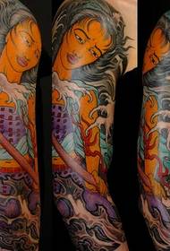 Stor arm skönhet spray tatuering mönster bild