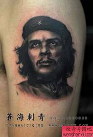Tattoo ya Che Guevara yokhala ndi mkono wapamwamba