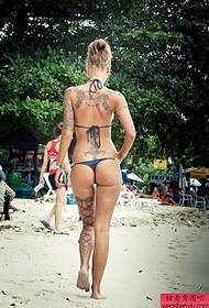 Τατουάζ κορίτσι τατουάζ φωτογραφία