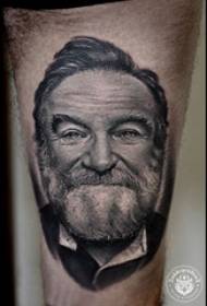 Karakter portretna tetovaža raznolikost portretna tetovaža crno siva realistični uzorak tetovaža
