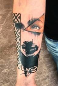 Guttens arm på svartgrå skisse kreativ karakter tatoveringsbilde