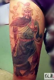 Klasik karaktè ewo Guan Gong modèl tatoo