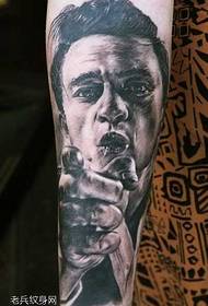 Francouzský muž portrét tetování vzor