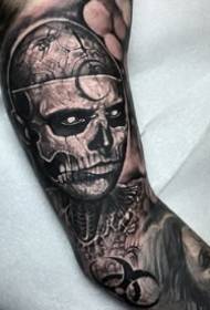 Temna nadrealistična realistična likovna dela za tatoo