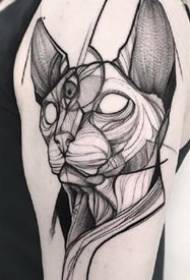 Spunnet tatoveringsmønster - kul figur og tatoveringsbilde med dyrestikk