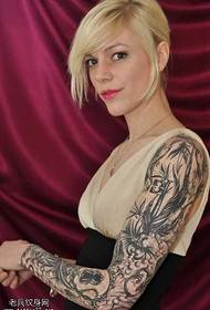 Узорак жене тетоважа