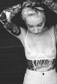 Чорно-білі татуювання жіночої особистості