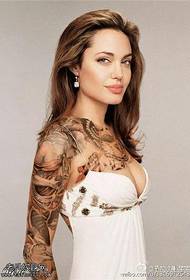 Lepotni klasični vzorec tatoo z velikimi ročicami