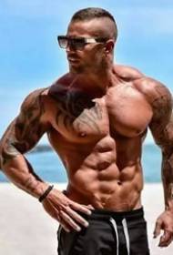 18 muscle-lined tattoo pictures